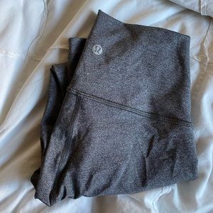 Lululemon grey wunderunder 21” size 2